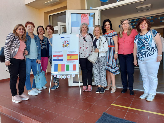 Imagen 2 del IES Ramón y Cajal (Zaragoza) Imagen 4 del IES Ramón y Cajal (Zaragoza)